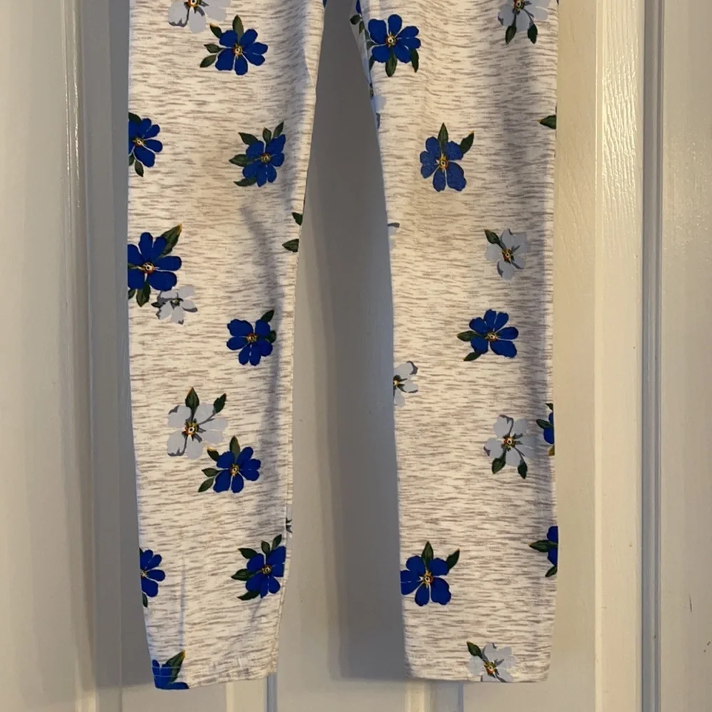 Old Navy leggings , size 10-12